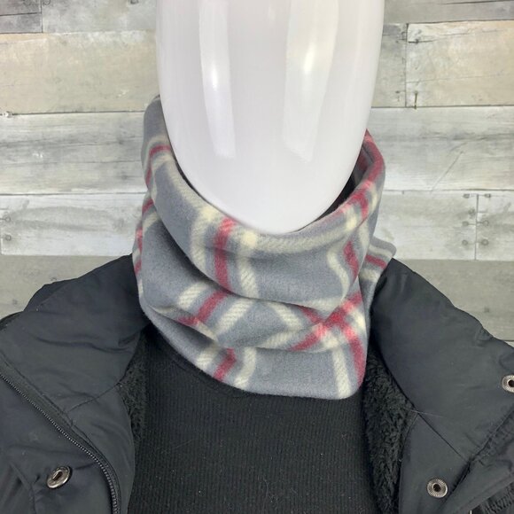 Handmade Gray Plaid Fleece Neck Warmer: Versatile Winter Scarf - Picture 2 of 9